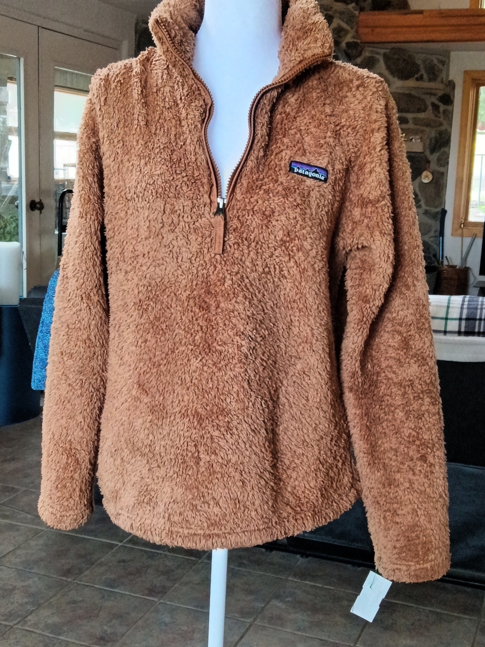 Patagonia Women's Sherpa Half-Zip Pullover in Camel Brown